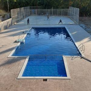 home swimming pool builders